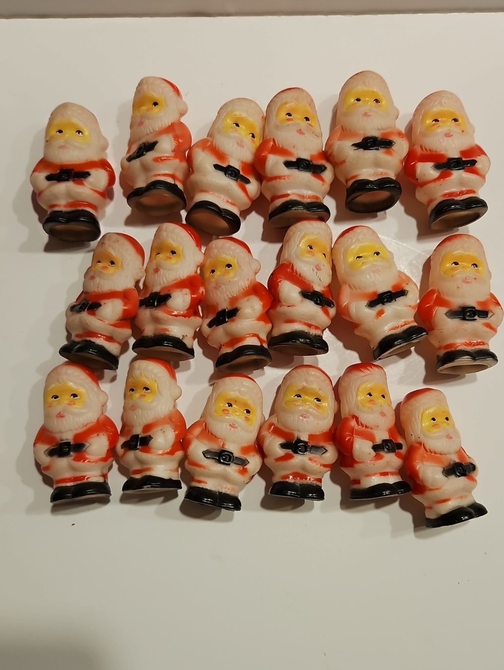 MINI BLOW MOLD SANTAS, CHRISTMAS LIGHT COVERS. SET OF 18  2" TALL